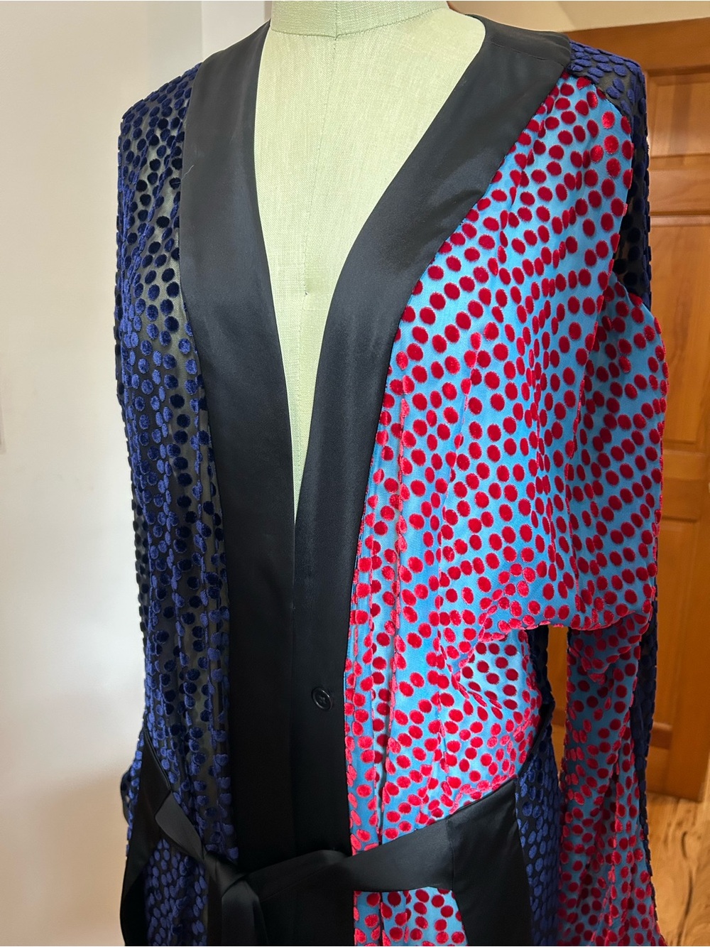 Diane Von Furstenberg Burnout Velvet Kimono Wrap Dress Size Medium - Picture 2 of 9